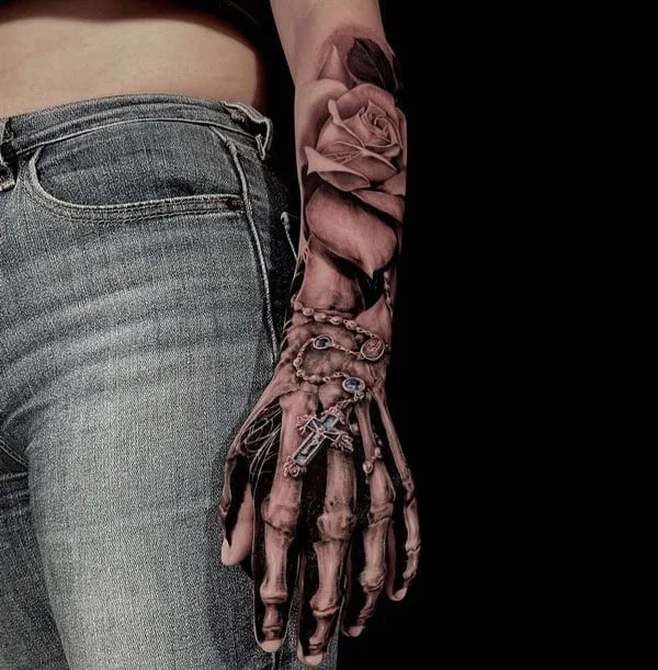 More Skeleton Hand Tattoos To Recreate At This Instant!