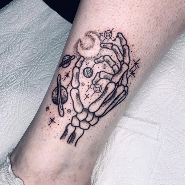 More Skeleton Hand Tattoos To Recreate At This Instant!