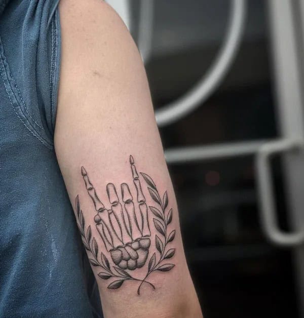 More Skeleton Hand Tattoos To Recreate At This Instant!