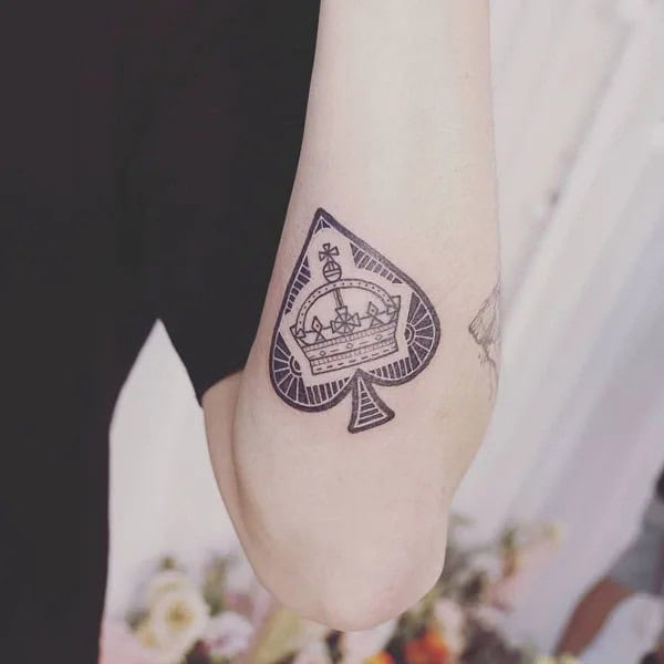 Neo Traditional Queen of Spades Tattoo