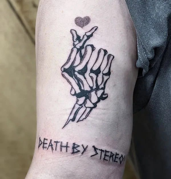 More Skeleton Hand Tattoos To Recreate At This Instant!